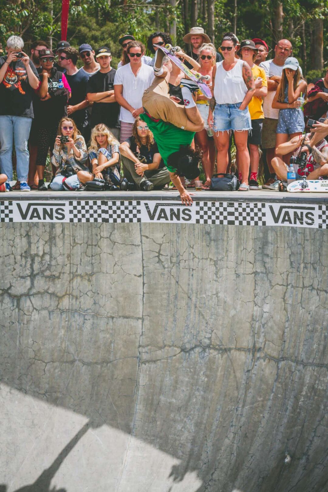 Nixen Osbourne, invert. Photo by Connor Hill