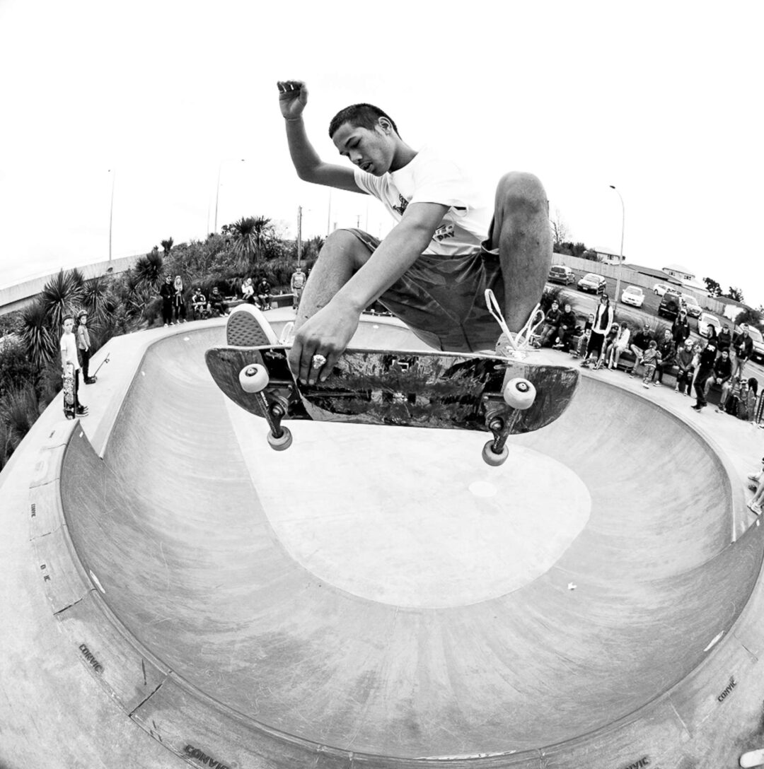 Maninja Stonekelly, frontside air.