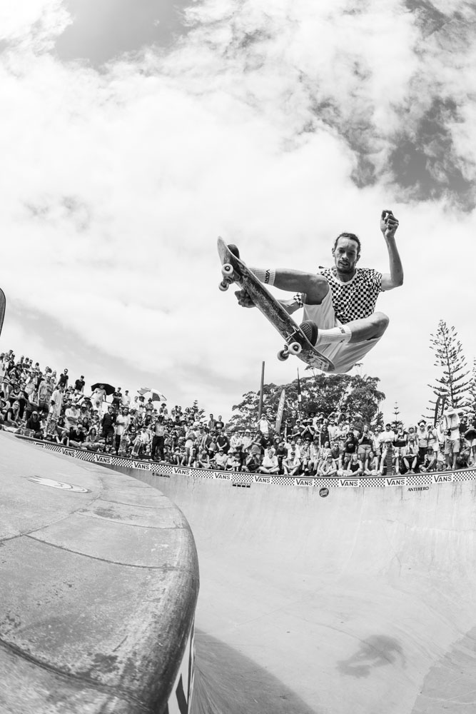 Bowman Hansen, stalefish over the hip.