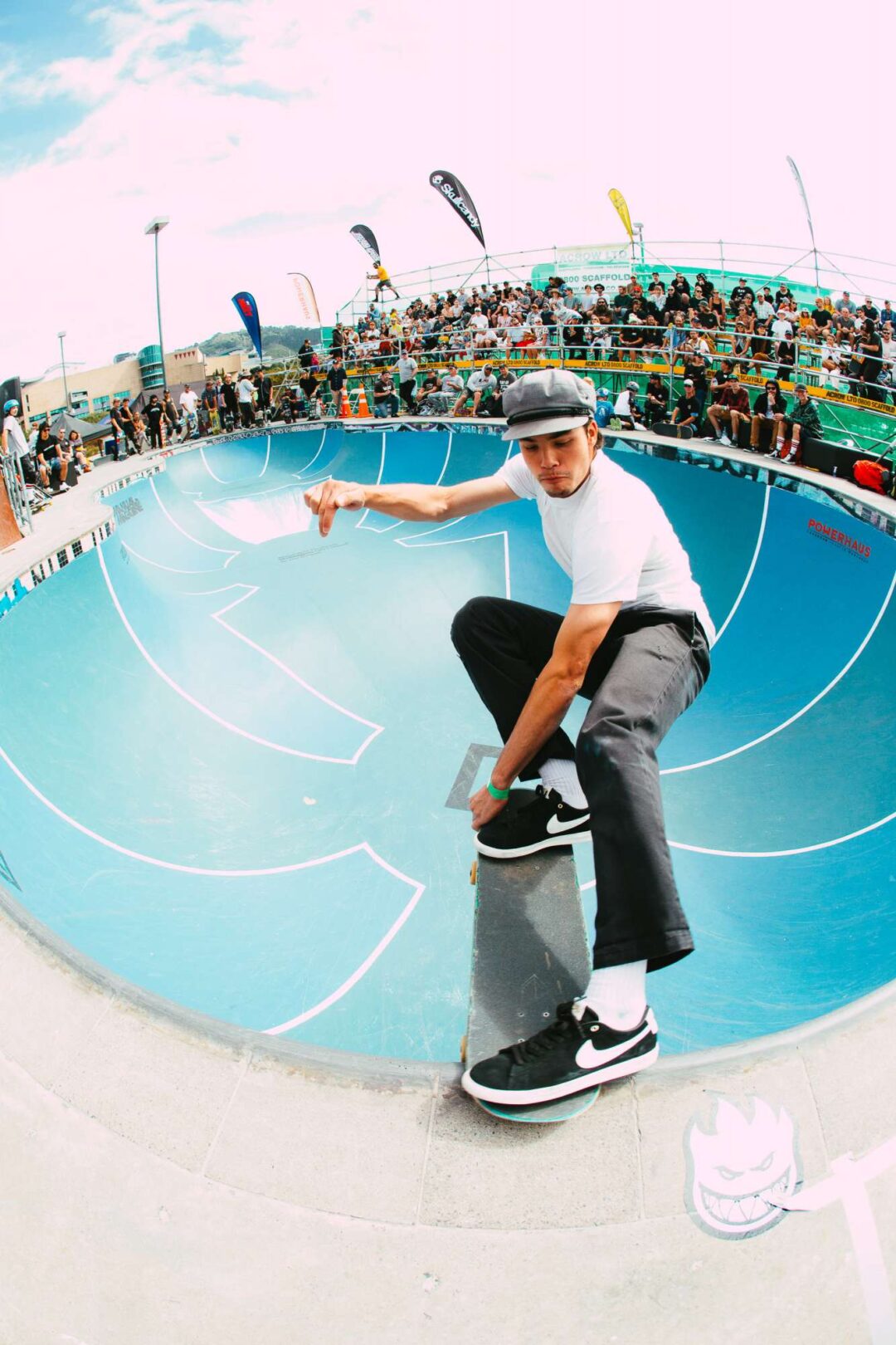 Dereck de Souza, crailslide.