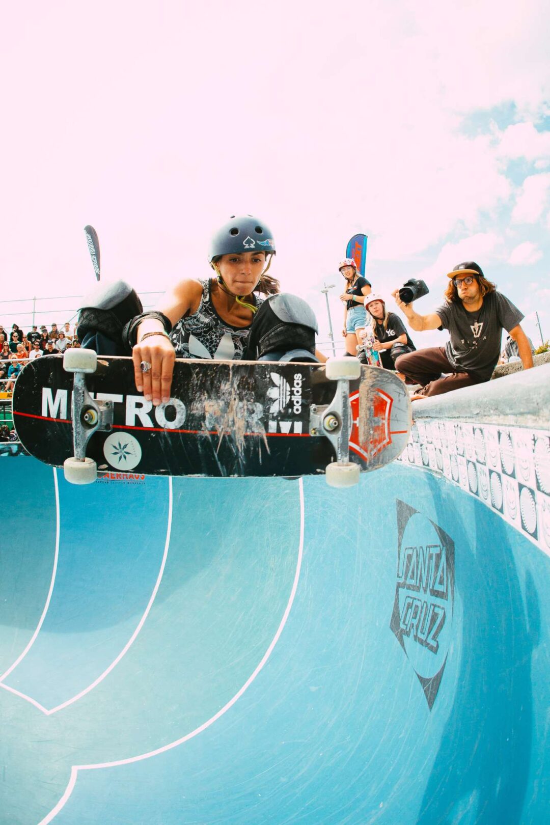 Paula Costales, layback frontside air.