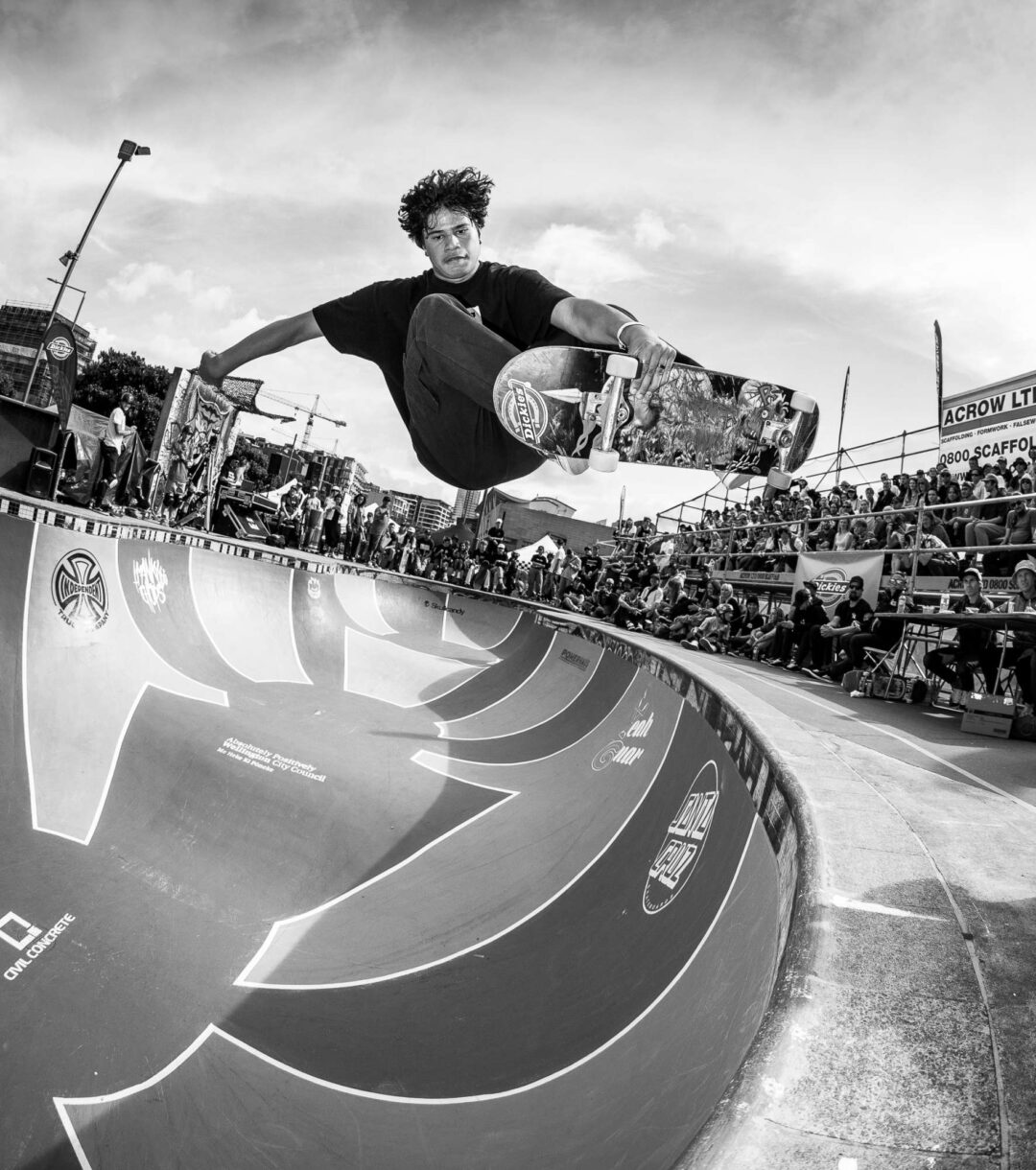 Rico Henare, frontside air, Photo by David Read