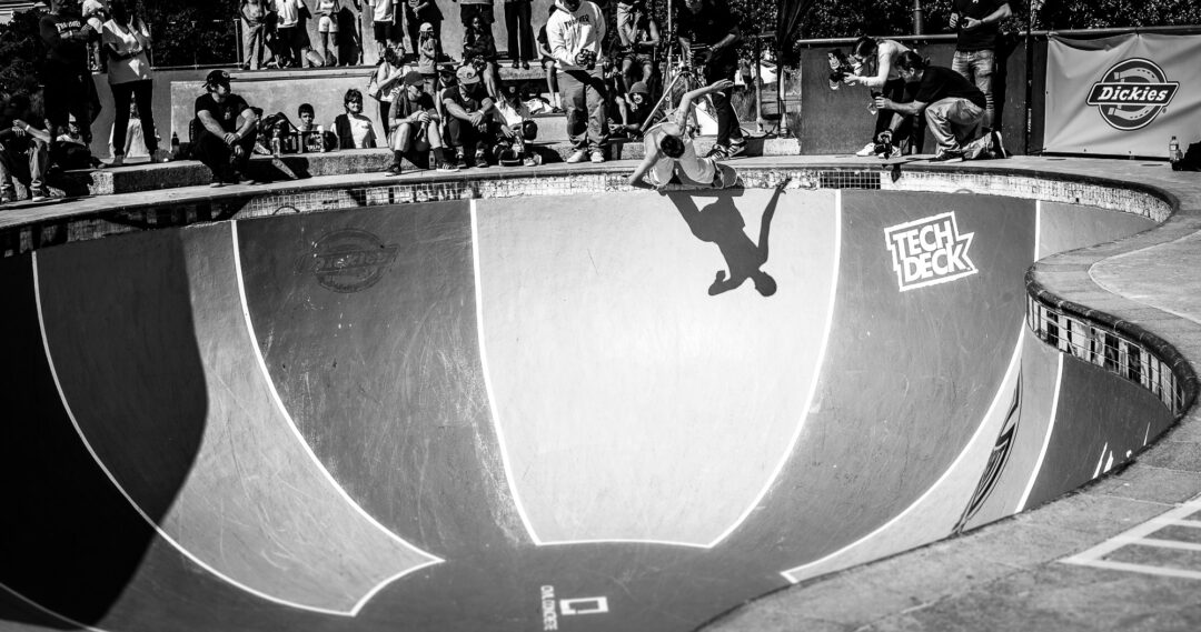 Ella Vincent-Hyde, backside carve grind, Photo by David Read