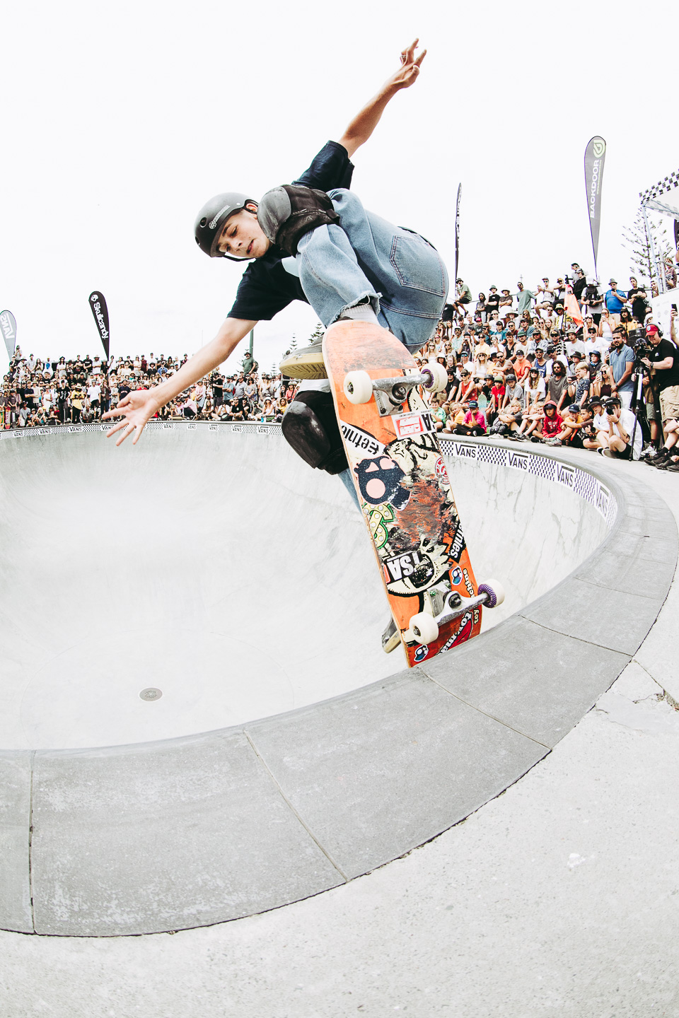 Niwa Shewry, frontside noseblunt.