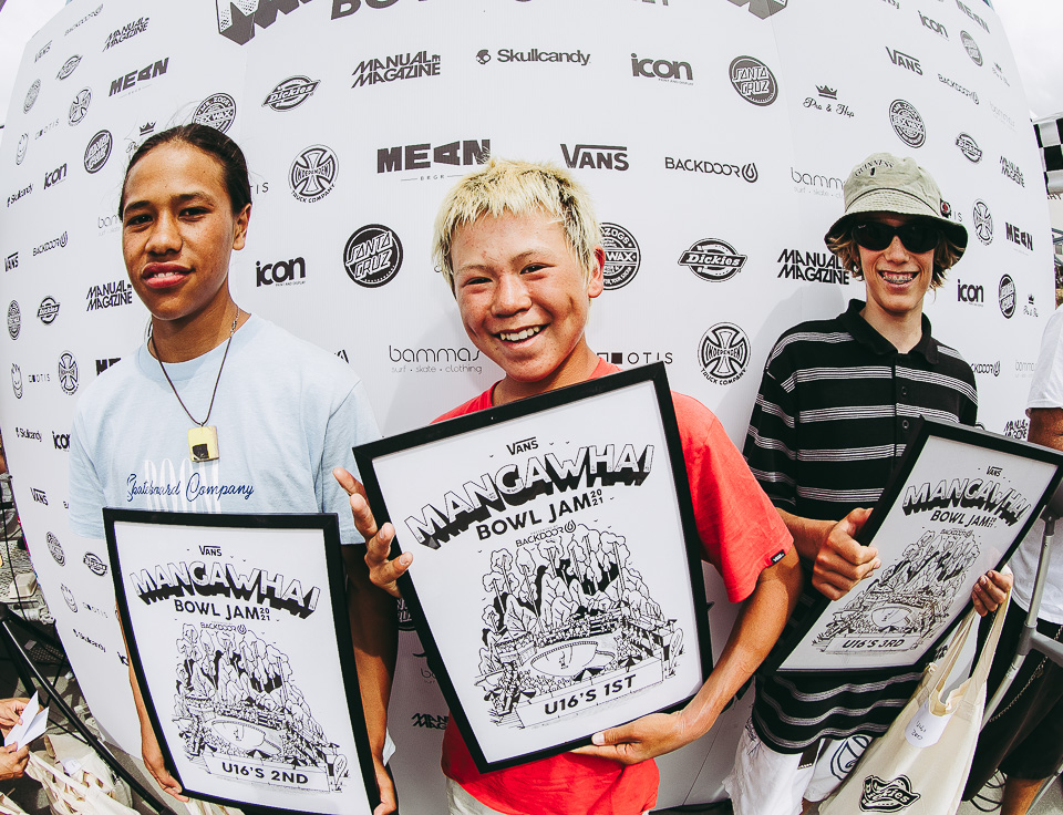 Under 16 winners Remus Henare (2nd), Zedyn Fellows (1st) and Sam Westerkamp (3rd).