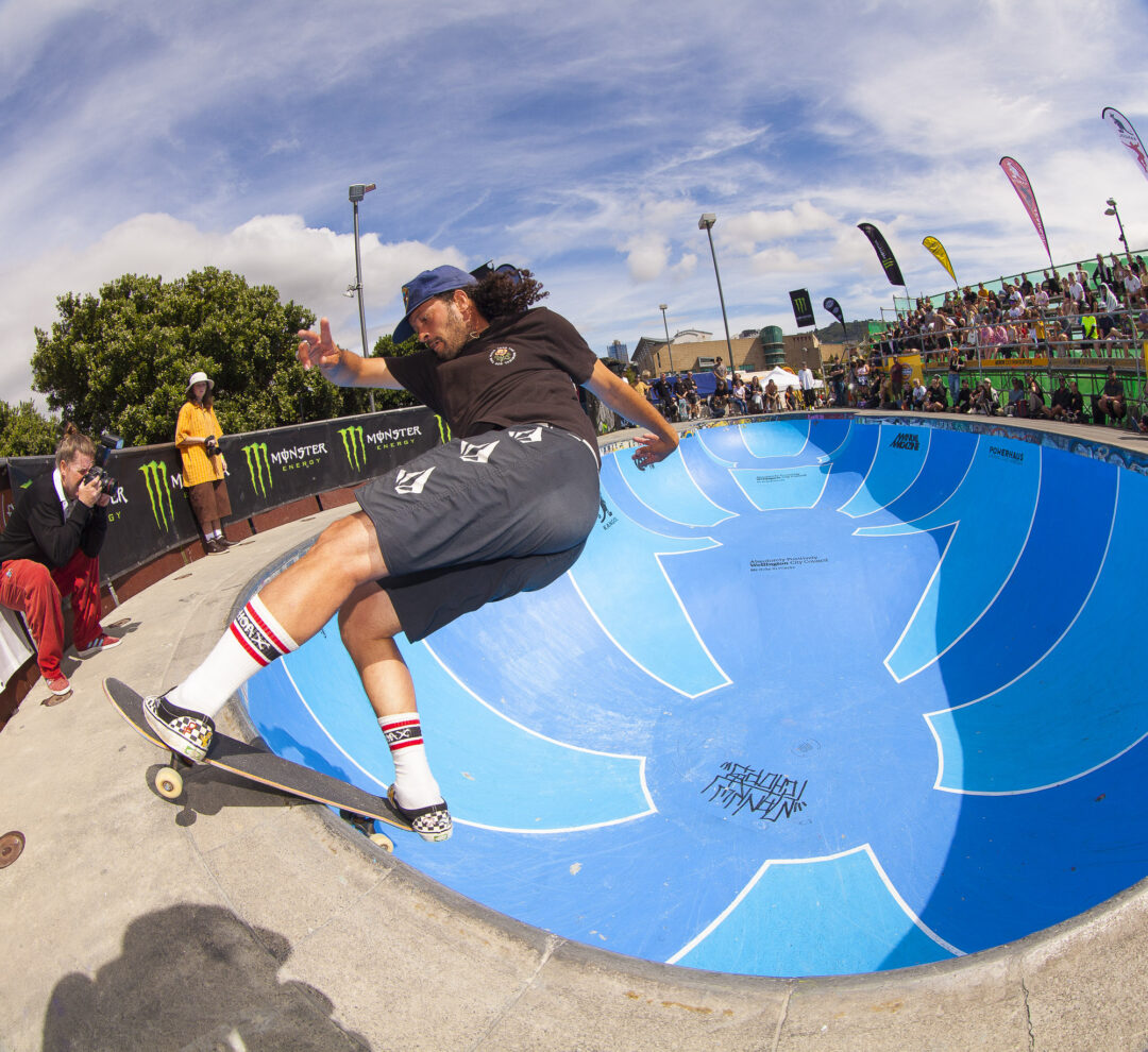 Bowman Hansen, switch frontside lipslide.