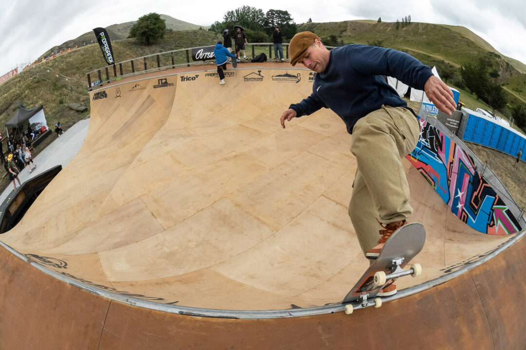 Leighton Dewar, blunt to fakie. Photo by Mitchell Clark.