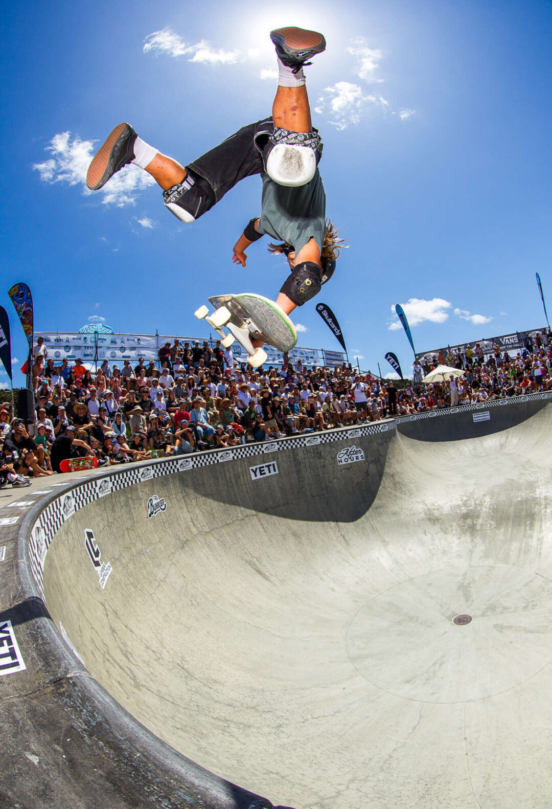 Eddie Acres, kickflip indy.