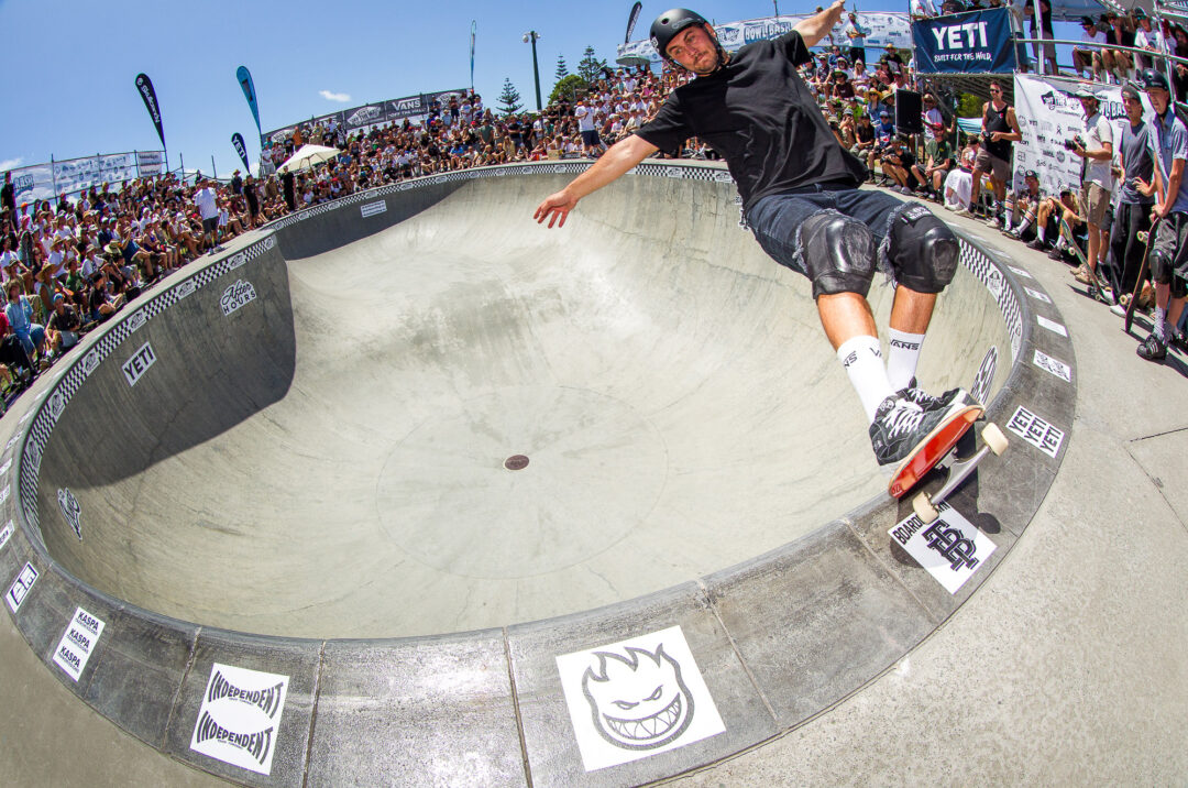 Jackson Bogaerts, frontside feeble grind.
