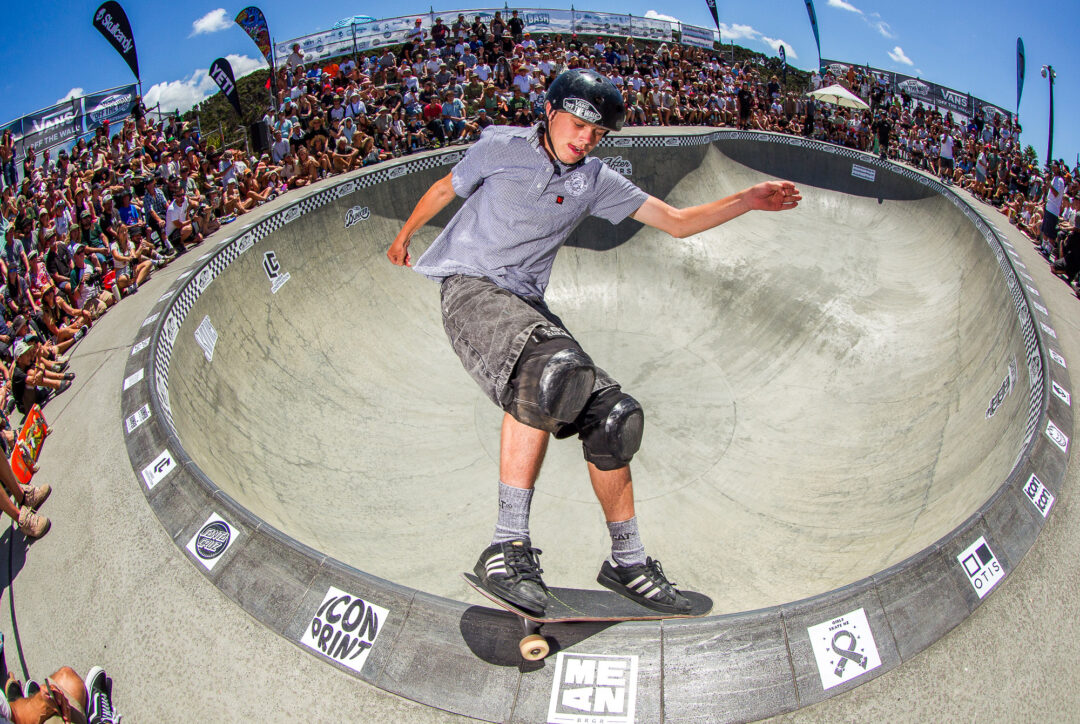 Felix Griffin, frontside Smith grind.