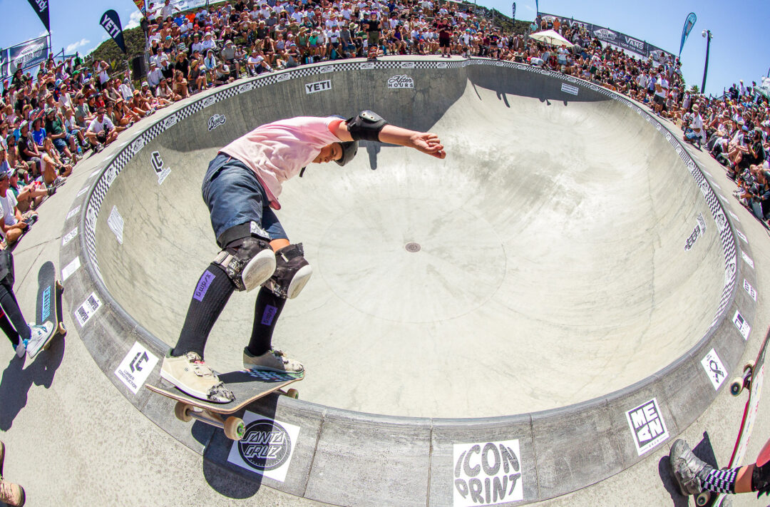 Charlea Dowling, backside rock‘n’roll slide.