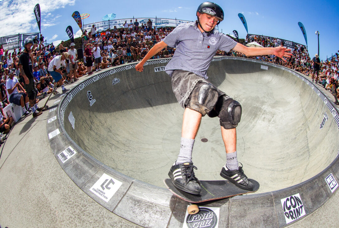 Felix Griffin, frontside Smith grind.