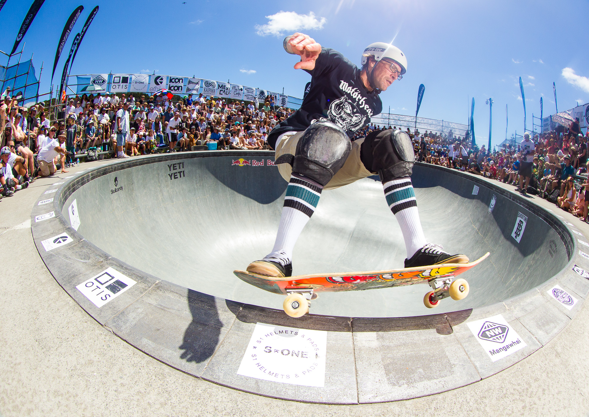 Orson Reynolds, frontside grind (yank in).