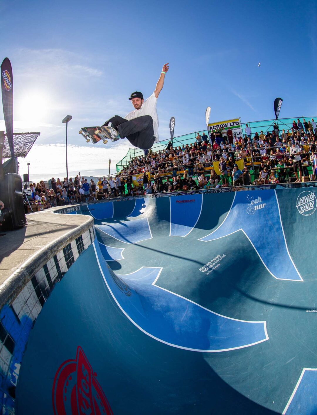 Bowman Hansen, frontside stalefish, Photo by Kevin Francis
