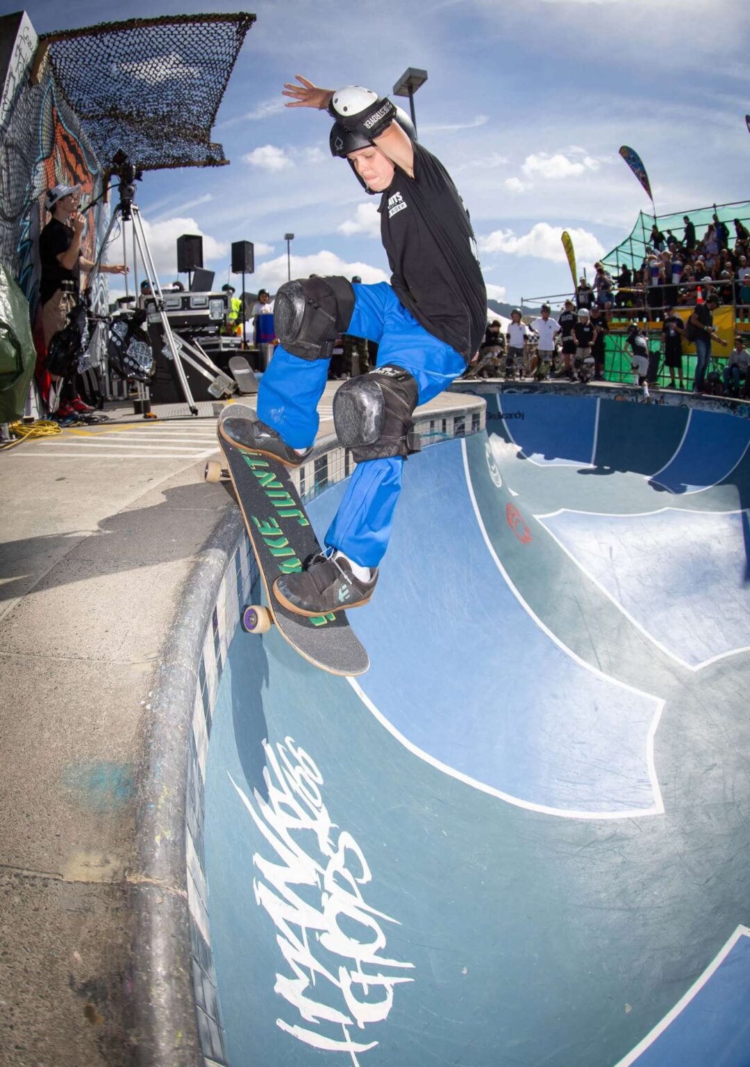 Felix Griffin, Smith grind, Photo by Kevin Francis