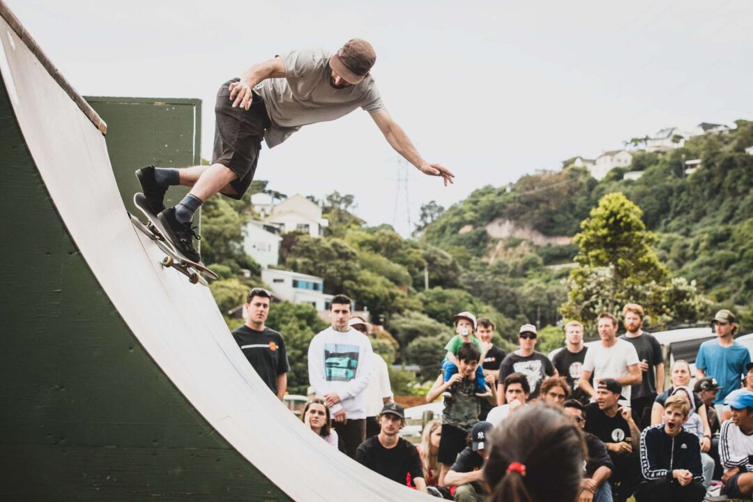 Diego Casal, backside smith grind.