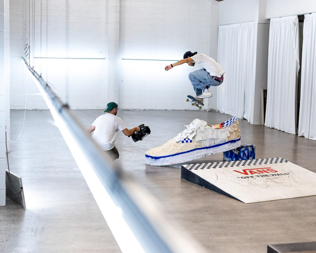 Elijah Robertson, 360 flip.