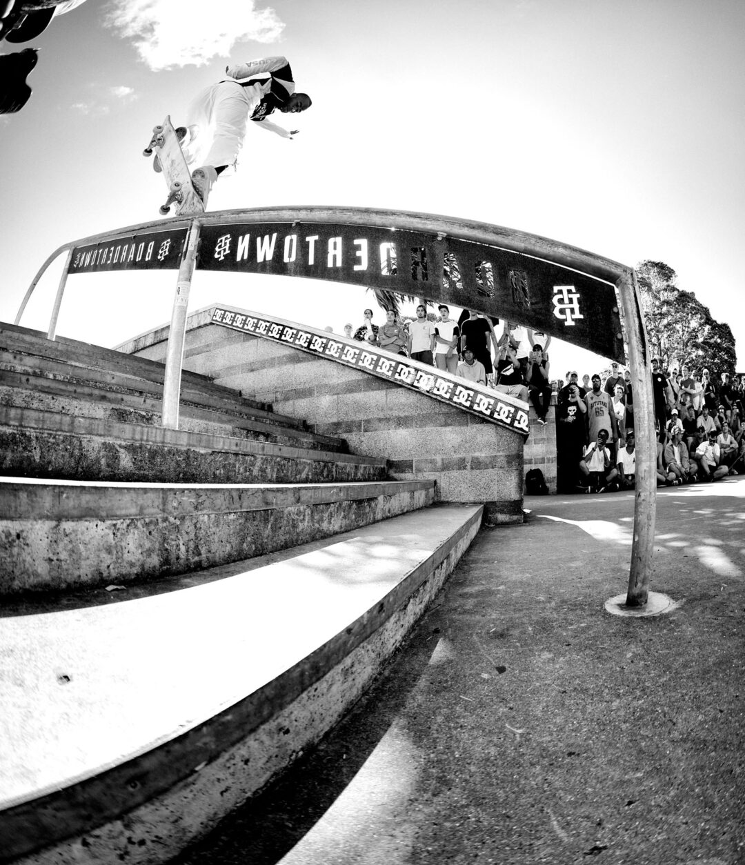 Tommy Fynn, backside nosebluntslide.